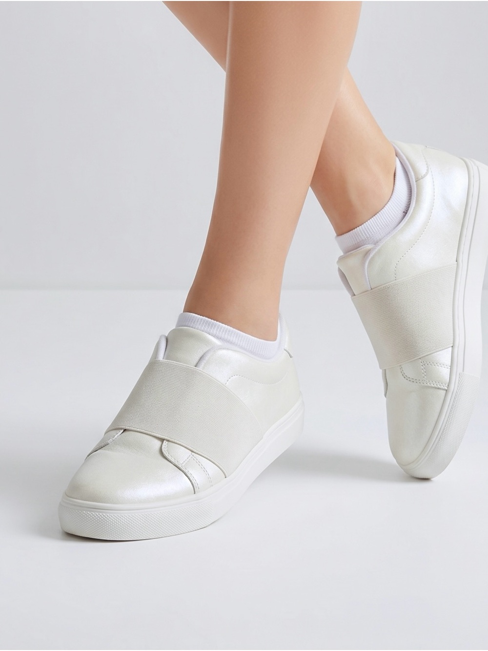 SALE Vince Camuto Ivory Slip-On Elastic Sneakers